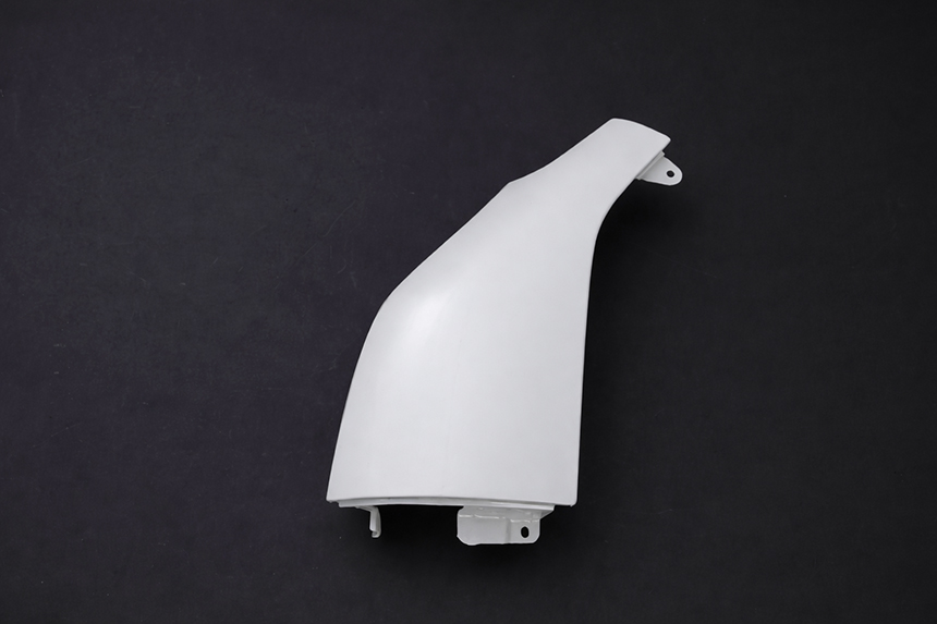 ハイエース 海外純正 塗装済フロントコーナーパネル(交換タイプ)