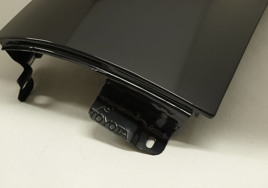 ハイエース 海外純正 コーナーパネル 塗装部詳細