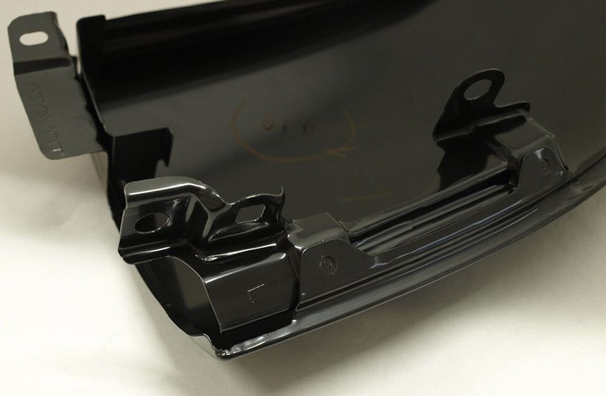 ハイエース 海外純正 コーナーパネル 取付部