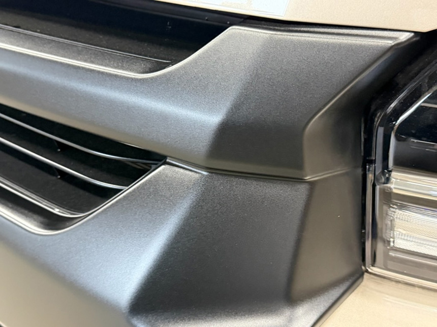 ハイエース 6型～現行モデル ワイドボディー用 マットブラックグリルカバー