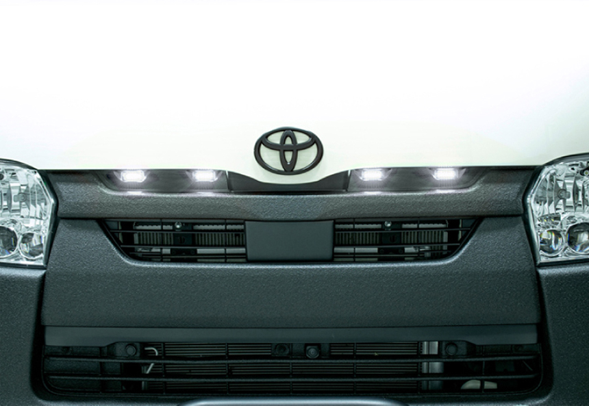 ハイエース 4型～現行モデル 標準ボディー用 IPF グリルマーカー