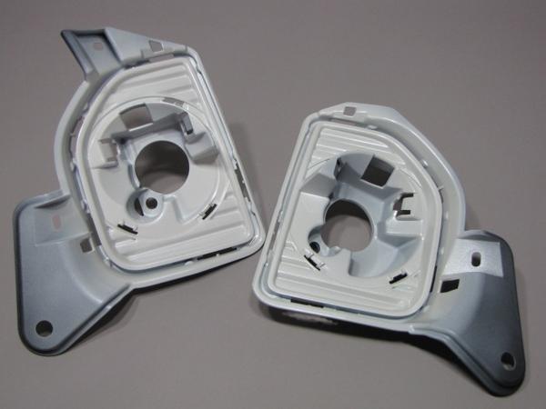 4型ハイエース用 純正塗装済み フォグランプカバー