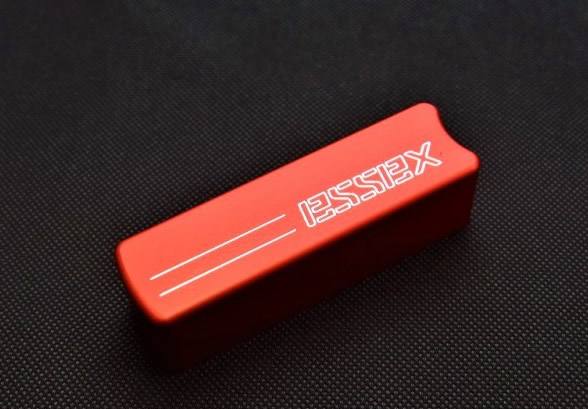 ハイエース用 ESSEX ビレットサイドブレーキカバー