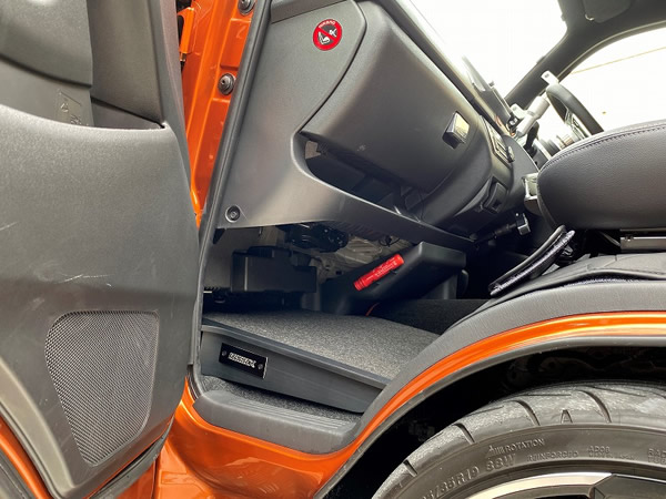 ハイエース ESSEX 標準ボディー用 フットアップフロアパネル