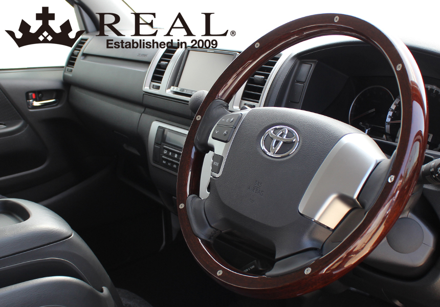 ハイエース REAL ステアリング オールウッド(スタッド付き)