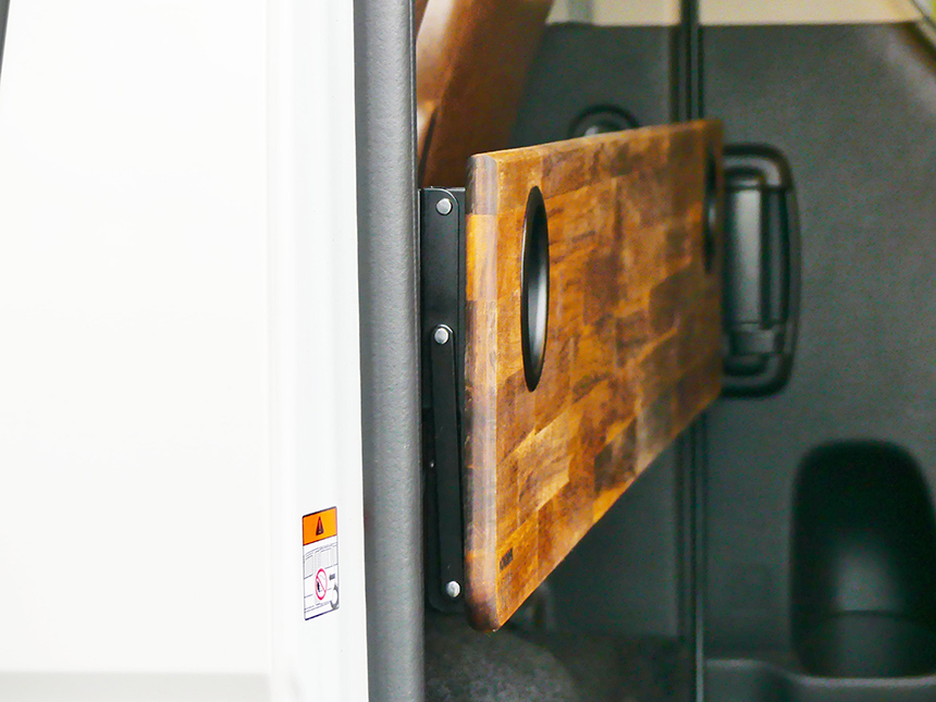 ハイエース MONOBOX ワンタッチリアテーブル