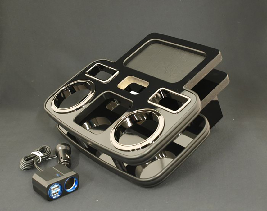 ハイエース　セカンドセンタードリンクホルダーV4(USB充電付)