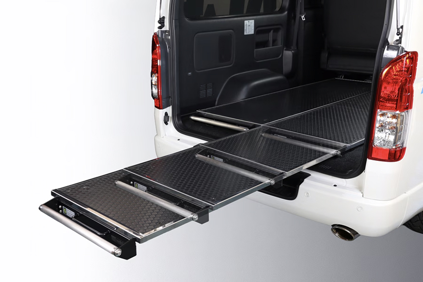 ハイエース スライドフロア 工具積載