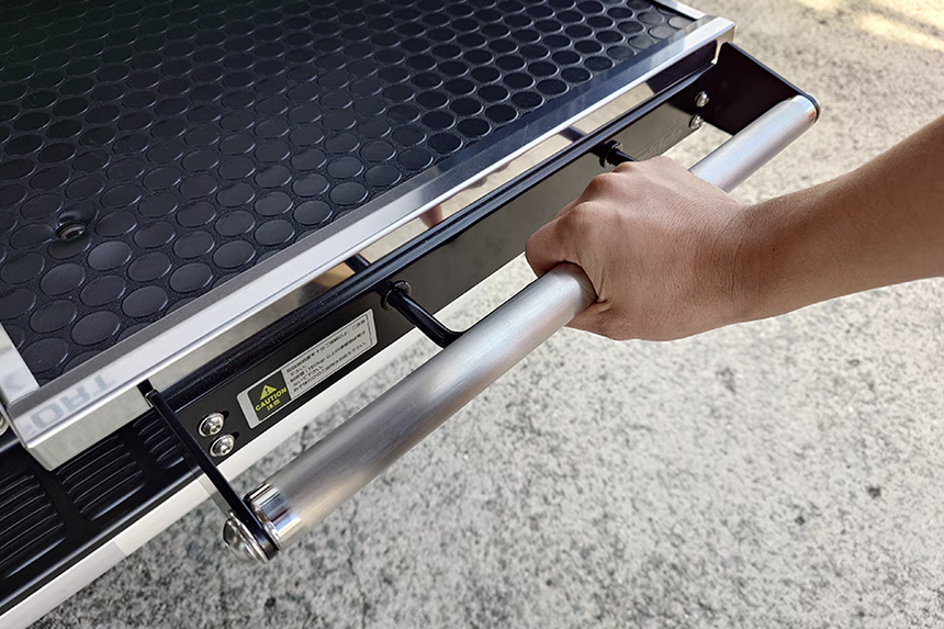 ハイエース スライドフロア ロックレバー