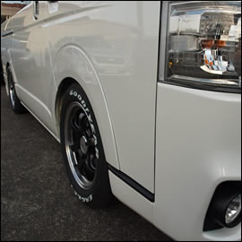 ハイエース ローフォルム フェンダープロテクター(車検対応)