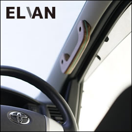 ハイエース ELVAN ウォールナットアシストグリップ1