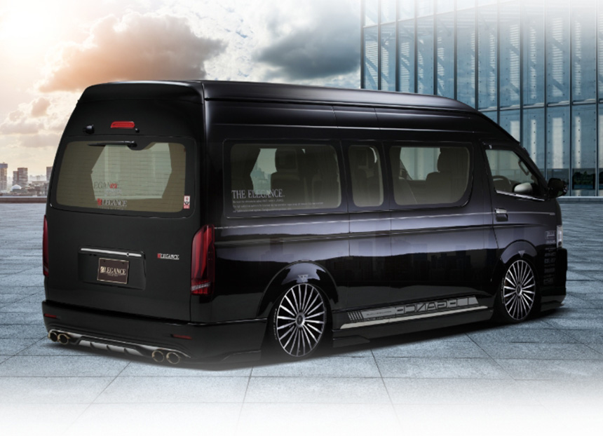 ULTRA λ レガンスモデル 車両リアビュー